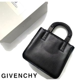 ジバンシィ(GIVENCHY)のGIVENCHY ジバンシー ハンドバッグ　ロゴ　カバン　レザー　本革　箱付き(ハンドバッグ)