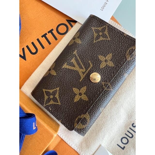 LOUIS VUITTON(ルイヴィトン)のLOUIS VUITTON ルイヴィトン ミュルティクレ ６連　２点セット レディースのファッション小物(キーケース)の商品写真