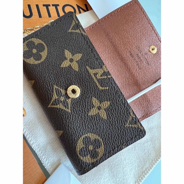 LOUIS VUITTON(ルイヴィトン)のLOUIS VUITTON ルイヴィトン ミュルティクレ ６連　２点セット レディースのファッション小物(キーケース)の商品写真