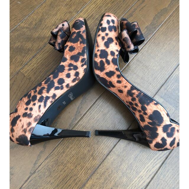 新品未使用❣️Clarksクラークス走れるパンプス レオパード柄 24
