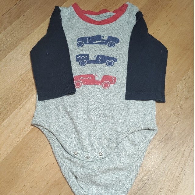 babyGAP(ベビーギャップ)のBABY GAP ロンパース3枚セット　70 80 キッズ/ベビー/マタニティのベビー服(~85cm)(ロンパース)の商品写真