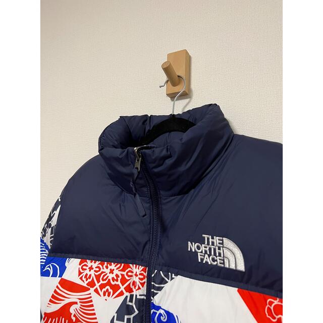 THE NORTH FACE(ザノースフェイス)の【新品】ザ ノースフェイス ヌプシ 1996 ダウン 700 総柄 和柄 M メンズのジャケット/アウター(ダウンジャケット)の商品写真