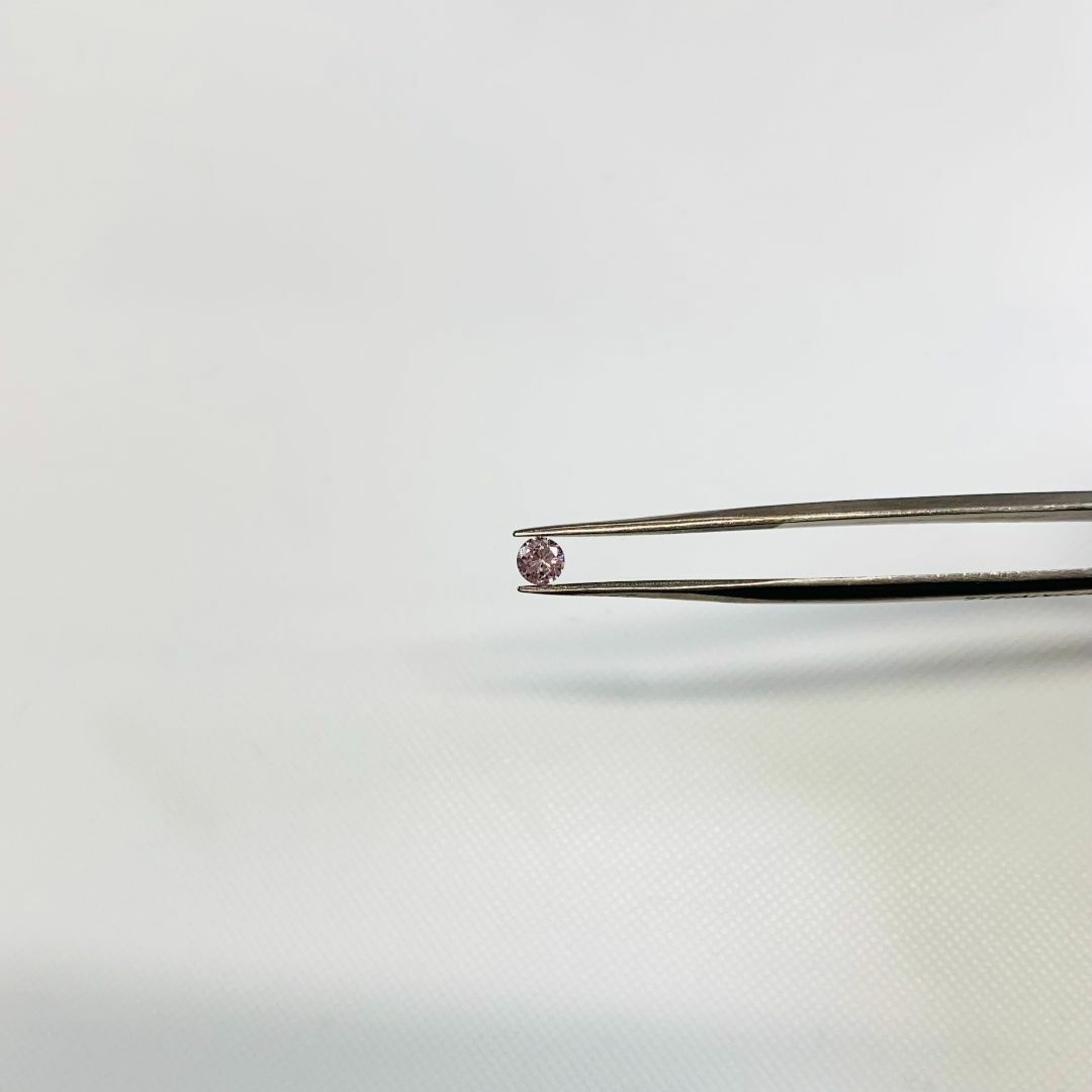 FANCY PINK 0.137ct RD/RT1623/CGL レディースのアクセサリー(その他)の商品写真