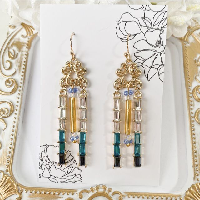 ロング・ガラスのイルミネーションピアス3 ピアス ぷるぷるシェルモザイク