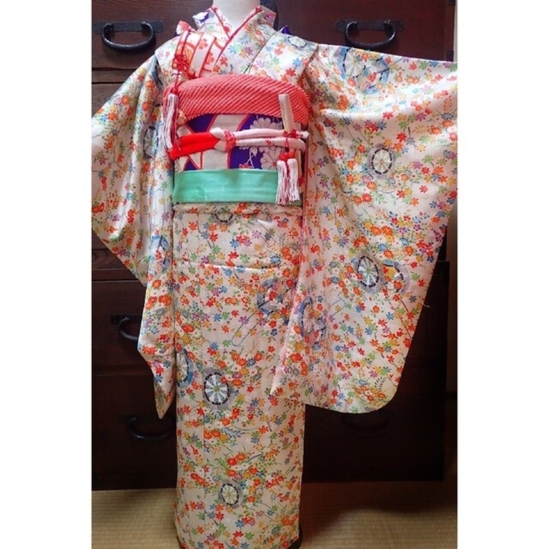 ☆sold out☆ 7歳 レトロ正絹白花車楓 七五三 お着物フルセット ☆sold out☆ 7歳 レトロ正絹白花車楓 七五三 お着物フルセット