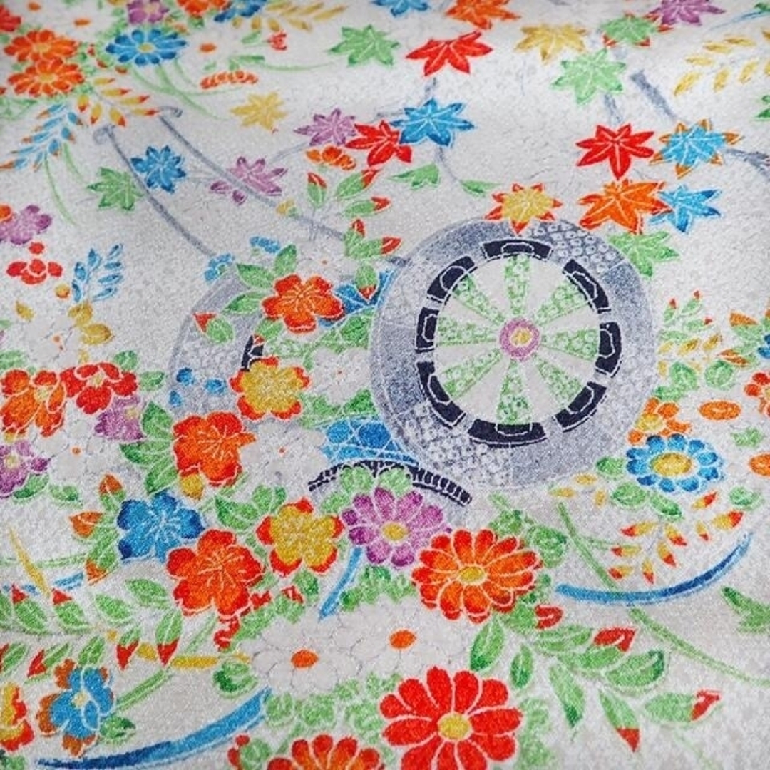 ☆sold out☆ 7歳 レトロ正絹白花車楓 七五三 お着物フルセット ☆sold out☆ 7歳 レトロ正絹白花車楓 七五三 お着物フルセット