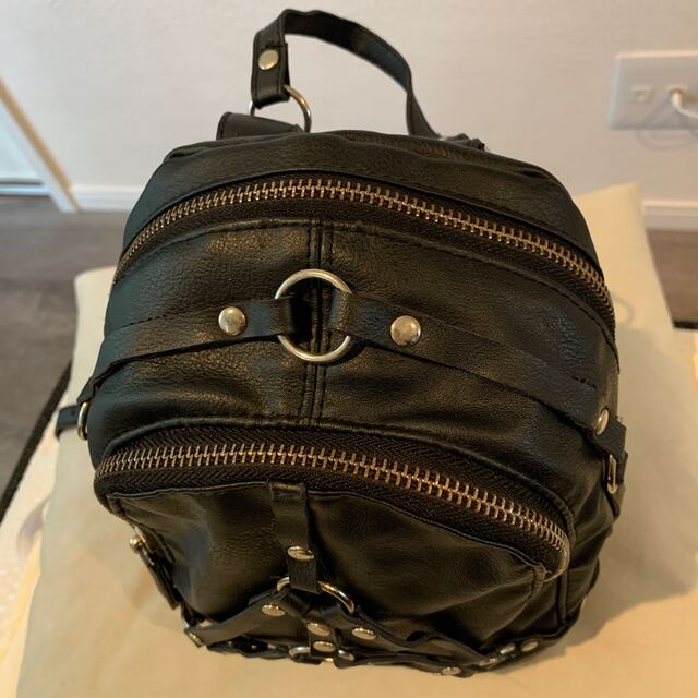 UNIF(ユニフ)のUNIF ミニリュック メンズのバッグ(バッグパック/リュック)の商品写真
