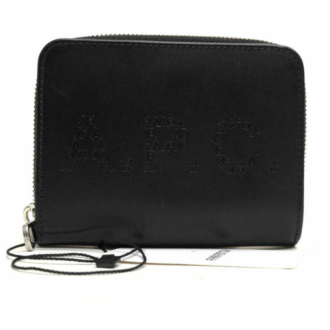 アーペーセー／A.P.C. 財布 ウォレット メンズ 男性 男性用レザー 革 本革 ブラック 黒  EMMANUEL EMBOSSED LOGO WALLET エマニュエルロゴ型押し 小銭入れあり 二つ折り ラウンドジップ ラウンドファスナー