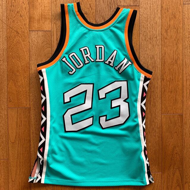 MITCHELL & NESS(ミッチェルアンドネス)のMitchell&Ness NBAユニフォーム　Michael Jordan スポーツ/アウトドアのスポーツ/アウトドア その他(バスケットボール)の商品写真