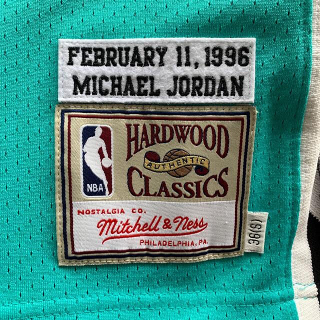 MITCHELL & NESS(ミッチェルアンドネス)のMitchell&Ness NBAユニフォーム　Michael Jordan スポーツ/アウトドアのスポーツ/アウトドア その他(バスケットボール)の商品写真