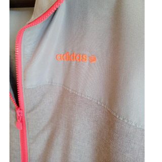 アディダス(adidas)の値下げ中　チロルチョコ様専用　アディダス　ウインドブレーカー(ナイロンジャケット)