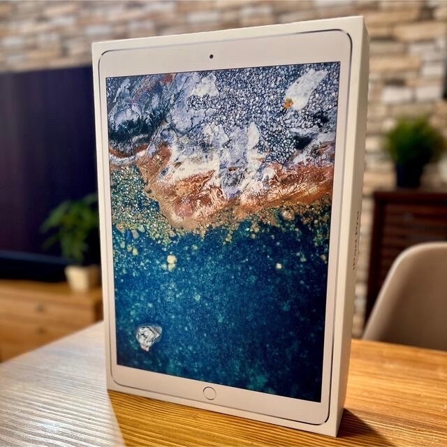 低価格で大人気の 【キーボード付き】iPad Pro 10.5インチ WI-FI 256GB