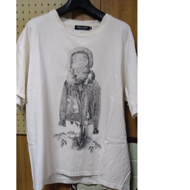 UNDERCOVER(アンダーカバー)のUNDERCOVER　Tシャツ メンズのトップス(Tシャツ/カットソー(半袖/袖なし))の商品写真