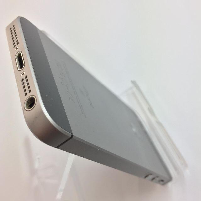 iPhone(アイフォーン)の【B】iPhone SE/16GB/359144079401843 スマホ/家電/カメラのスマートフォン/携帯電話(スマートフォン本体)の商品写真