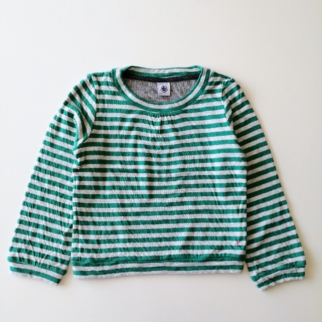 PETIT BATEAU(プチバトー)のプチバトー チュビックボーダー長袖カットソー　6ans 中古 キッズ/ベビー/マタニティのキッズ服女の子用(90cm~)(Tシャツ/カットソー)の商品写真