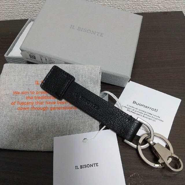 IL BISONTE(イルビゾンテ)の新品 イルビゾンテ 本革 キーケース スマートキー キーホルダー ブラック 黒 メンズのファッション小物(キーホルダー)の商品写真