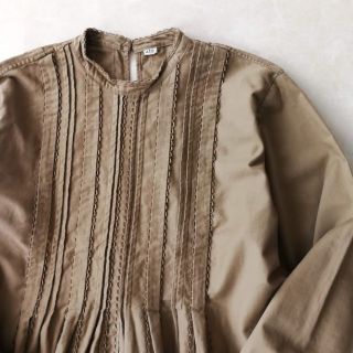 45R 上質コットン100 モンプチチノタックレースブラウス キャメル