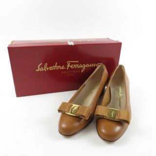 フェラガモ(Ferragamo)のフェラガモ パンプス ブラウン系 5(22.5) レザー  靴 茶 AU886C(ハイヒール/パンプス)