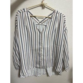 イング(INGNI)の【美品】ストライプ柄　ブラウス(シャツ/ブラウス(長袖/七分))