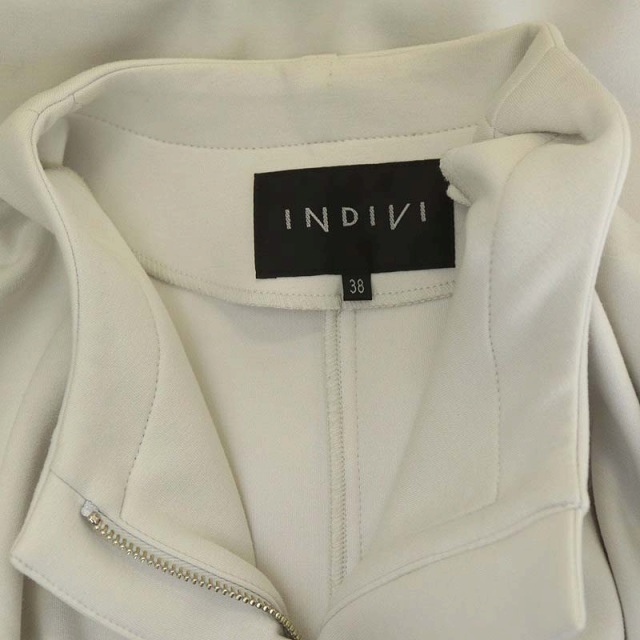 INDIVI(インディヴィ)のインディヴィ INDIVI フロントフライノーカラーブルゾン ジップアップ 38 レディースのジャケット/アウター(ブルゾン)の商品写真