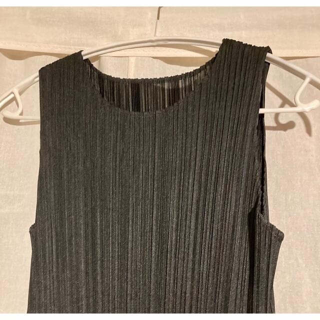 PLEATS PLEASE ISSEY MIYAKE(プリーツプリーズイッセイミヤケ)のプリーツプリーズ　入手困難❗️BASICSワンピース　黒　サイズ3 レディースのワンピース(ロングワンピース/マキシワンピース)の商品写真