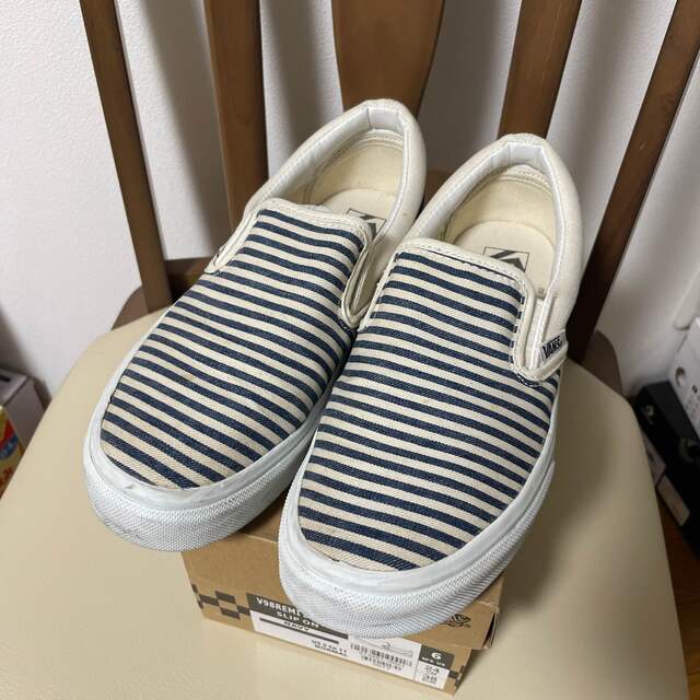 VANS SLIP ON   REMI RELIEF 24.0cm