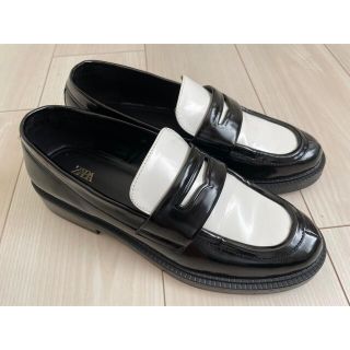 ザラ(ZARA)のZara コントラストローファー(ローファー/革靴)