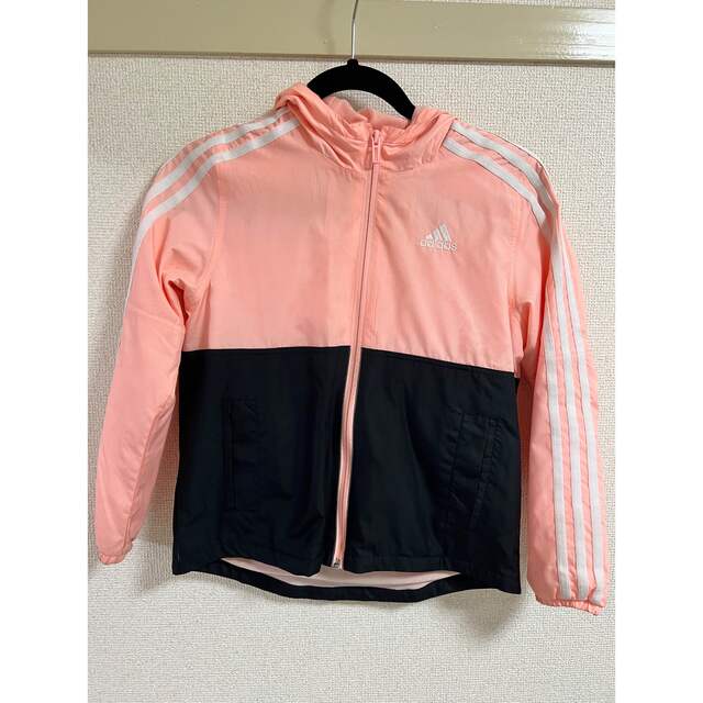 adidas(アディダス)のadidas 上着　キッズ　150 キッズ/ベビー/マタニティのキッズ服女の子用(90cm~)(ジャケット/上着)の商品写真