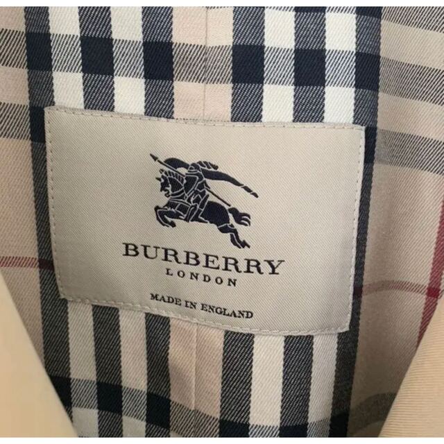 BURBERRY(バーバリー)のburberry  バーバリー トレンチコート　レディース　チェック柄　ベージュ レディースのジャケット/アウター(トレンチコート)の商品写真