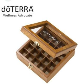 ドテラ(doTERRA)のドテラ ウッドボックス(ライトブラウン・窓付)(アロマグッズ)