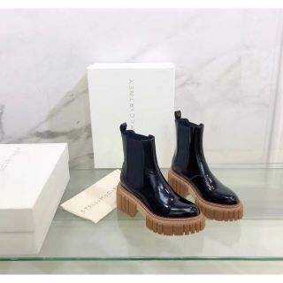 大阪売れ筋 ステラマッカートニー エミリーアンクルブーツ 21SS ステラ