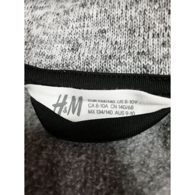 H&M(エイチアンドエム)の★135★美品★H&M★フリース★送料込み★同封歓迎★ キッズ/ベビー/マタニティのキッズ服男の子用(90cm~)(ジャケット/上着)の商品写真