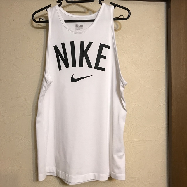 NIKE(ナイキ)の専用ページ レディースのトップス(タンクトップ)の商品写真