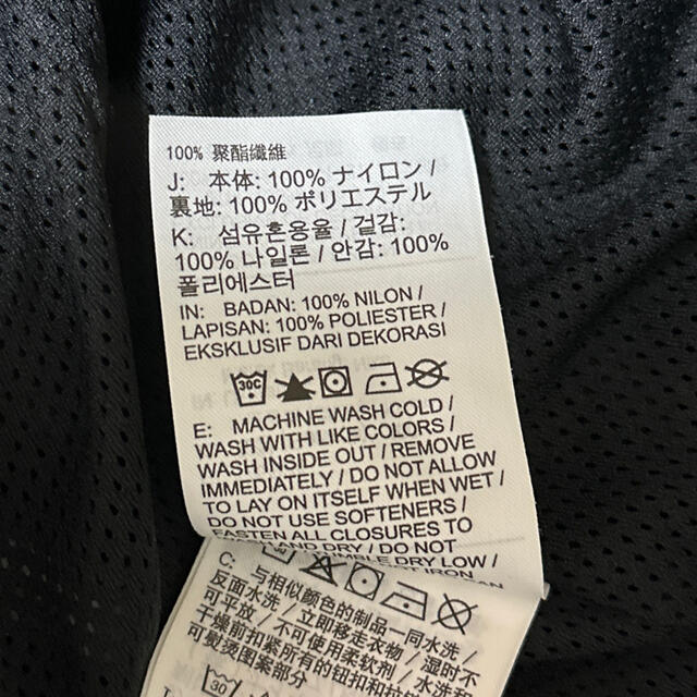 正規品NIKEハーフジップウインドブレーカー