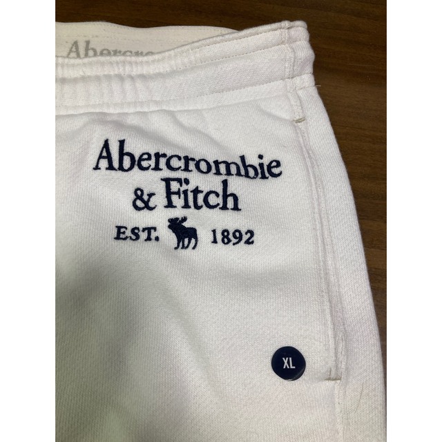 Abercrombie&Fitch(アバクロンビーアンドフィッチ)のアバクロスエット　白 メンズのトップス(スウェット)の商品写真