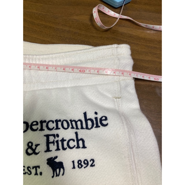 Abercrombie&Fitch(アバクロンビーアンドフィッチ)のアバクロスエット　白 メンズのトップス(スウェット)の商品写真