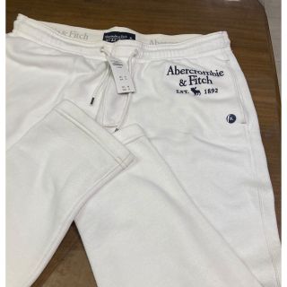 アバクロンビーアンドフィッチ(Abercrombie&Fitch)のアバクロスエット　白(スウェット)