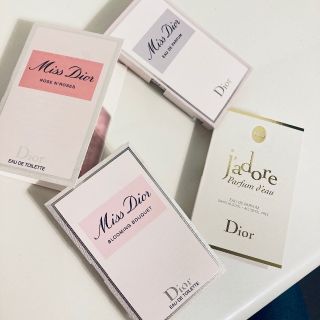 ChristianDior ピンクポーチ&5種の香水セット1ml×5