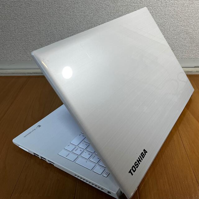 東芝(トウシバ)の美品薄型ノートパソコンWindows11 SSD256GB Office スマホ/家電/カメラのPC/タブレット(ノートPC)の商品写真