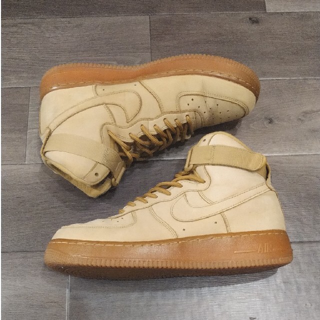 NIKE(ナイキ)のNIKE AIR FORCE1 HIGH  ウィート  24.5cm メンズの靴/シューズ(スニーカー)の商品写真