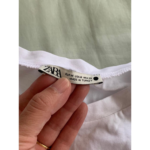 ZARA(ザラ)のザラ　トップス  7分丈　白　袖　プリーツ　 レディースのトップス(カットソー(長袖/七分))の商品写真