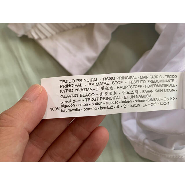 ZARA(ザラ)のザラ　トップス  7分丈　白　袖　プリーツ　 レディースのトップス(カットソー(長袖/七分))の商品写真