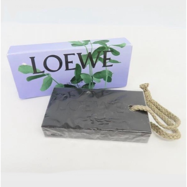 LOEWE(ロエベ)のLOEWE ロエベ バーソープ リコリス 石けん 290g コスメ/美容のボディケア(ボディソープ/石鹸)の商品写真