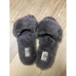 アグ(UGG)の新品！UGGスリッパ　グレー　室内　屋外　トング　サンダル　24㎝　7(サンダル)