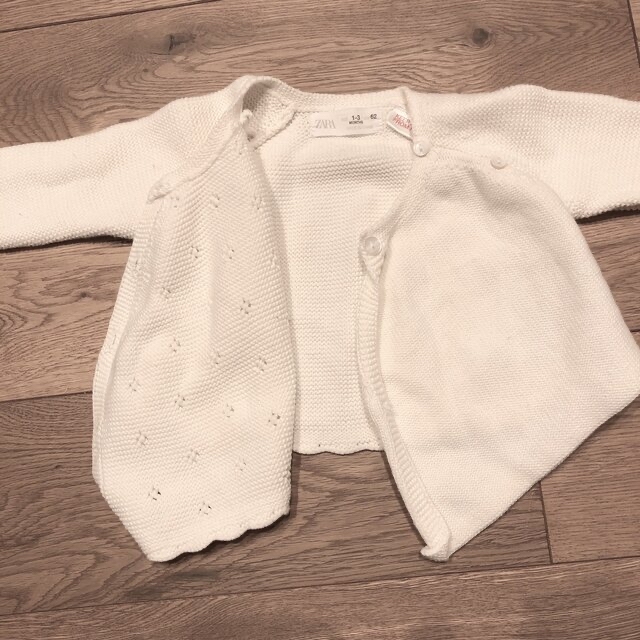 ZARA KIDS(ザラキッズ)のZARA baby ニット　セットアップ キッズ/ベビー/マタニティのベビー服(~85cm)(ニット/セーター)の商品写真