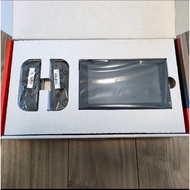 値引き!23日まで! ほぼ新品 新型 Nintendo Switch 本体 値引き!23日まで! ほぼ新品 新型 Nintendo Switch 本体