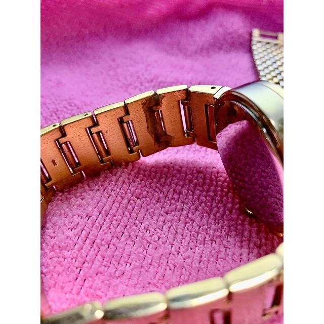 金色　時計　メンズ　メーカー不明　ジャンクで メンズの時計(腕時計(アナログ))の商品写真