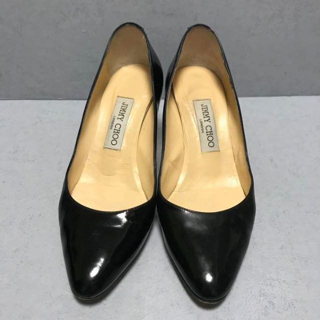 JIMMY CHOO(ジミーチュウ)のjimmy choo ジミーチュウ　パンプス　黒　パテント　37 エナメル レディースの靴/シューズ(ハイヒール/パンプス)の商品写真