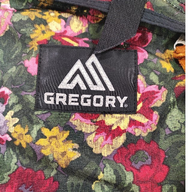 Gregory(グレゴリー)のGREGORY　花柄　リュック　ファインデイ　16リットル メンズのバッグ(バッグパック/リュック)の商品写真