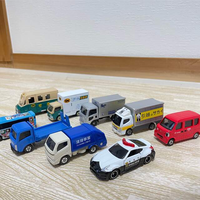 Takara Tomy(タカラトミー)のトミカ 20台セット エンタメ/ホビーのおもちゃ/ぬいぐるみ(ミニカー)の商品写真